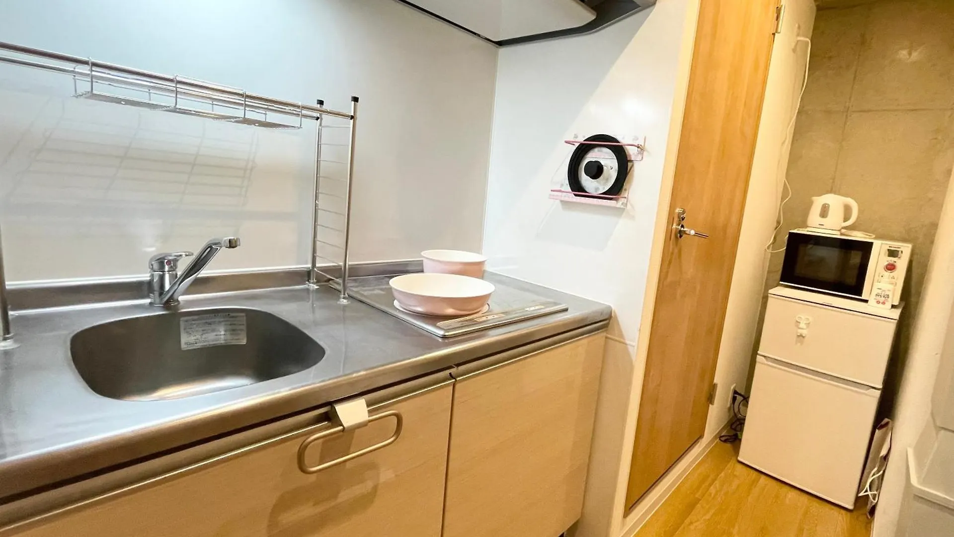 国立競技場そば新宿御苑目の前 Luxe Designer Residence Near National Stadium Built Four Years Ago 3Bed 4Ppl Tokyo 0*,  Japan